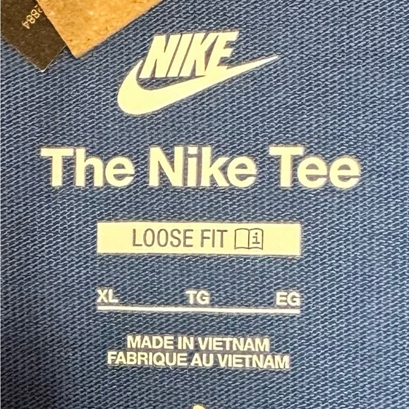 NIKE Sportswear Premium Essentials Long Sleeve Loose Fit Tee Shirt - Men’s XL - Picture 5 of 6